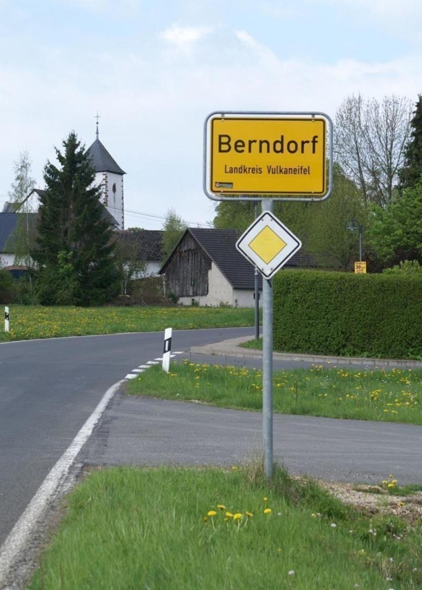 Gemuetliche Maisonette Wohnung Seelenblick Berndorf  Bagian luar foto